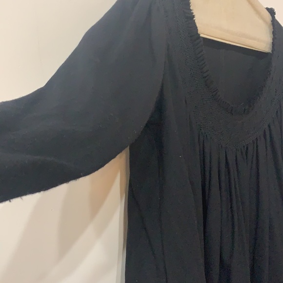 Gary Graham Voluminous Top with Smocked Collar! - Picture 3 of 11